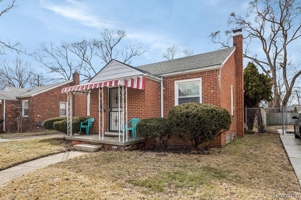 Detroit, MI 48219,18641 SUNDERLAND Road