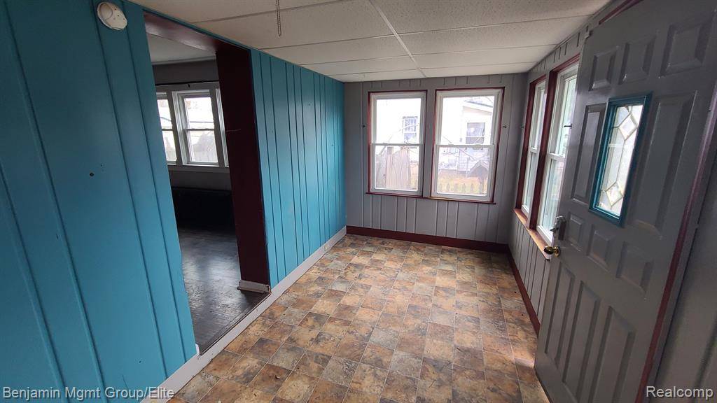 Jackson, MI 49203,1008 W FRANKLIN Street