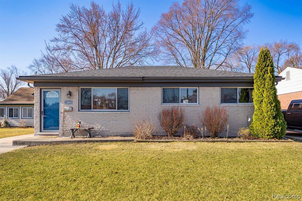 St. Clair Shores, MI 48082,23600 GLENBROOK Street