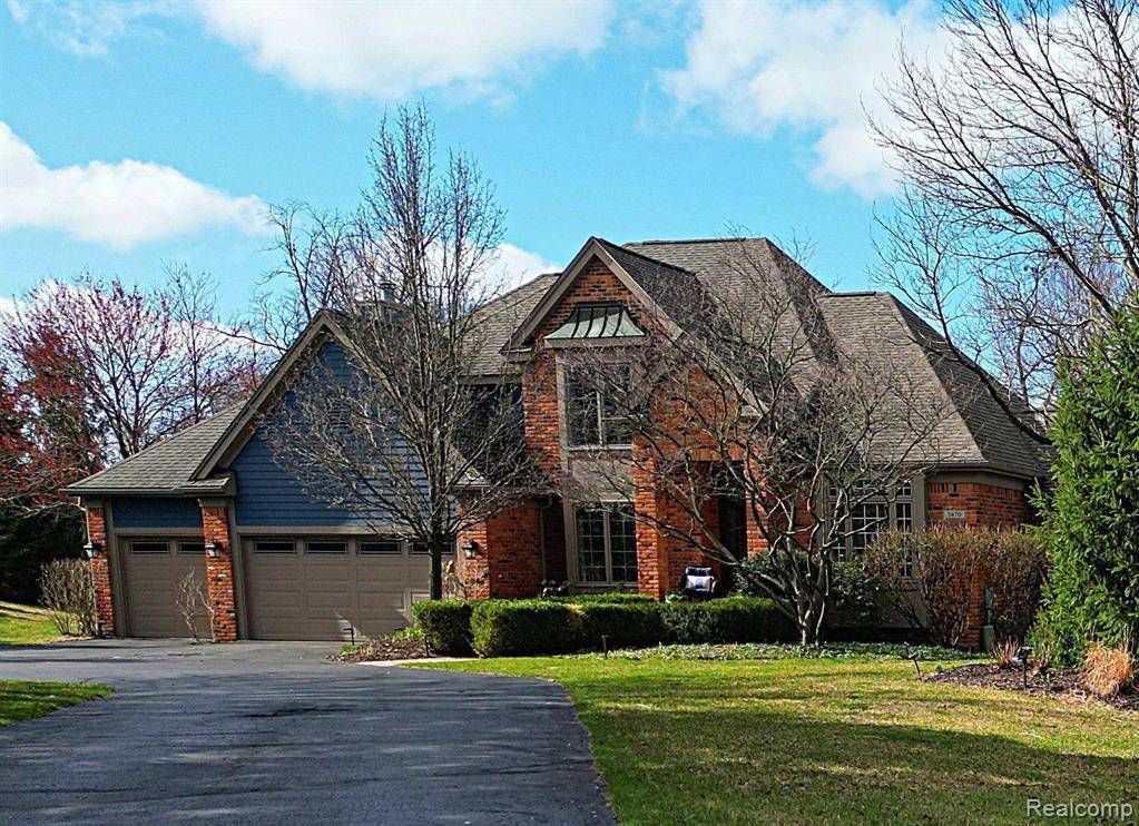Commerce Twp, MI 48382,5470 HURON HILLS Drive