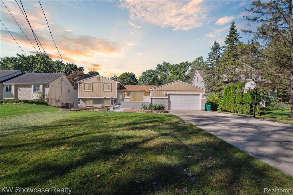 Commerce Twp, MI 48390,3439 BOYER Street