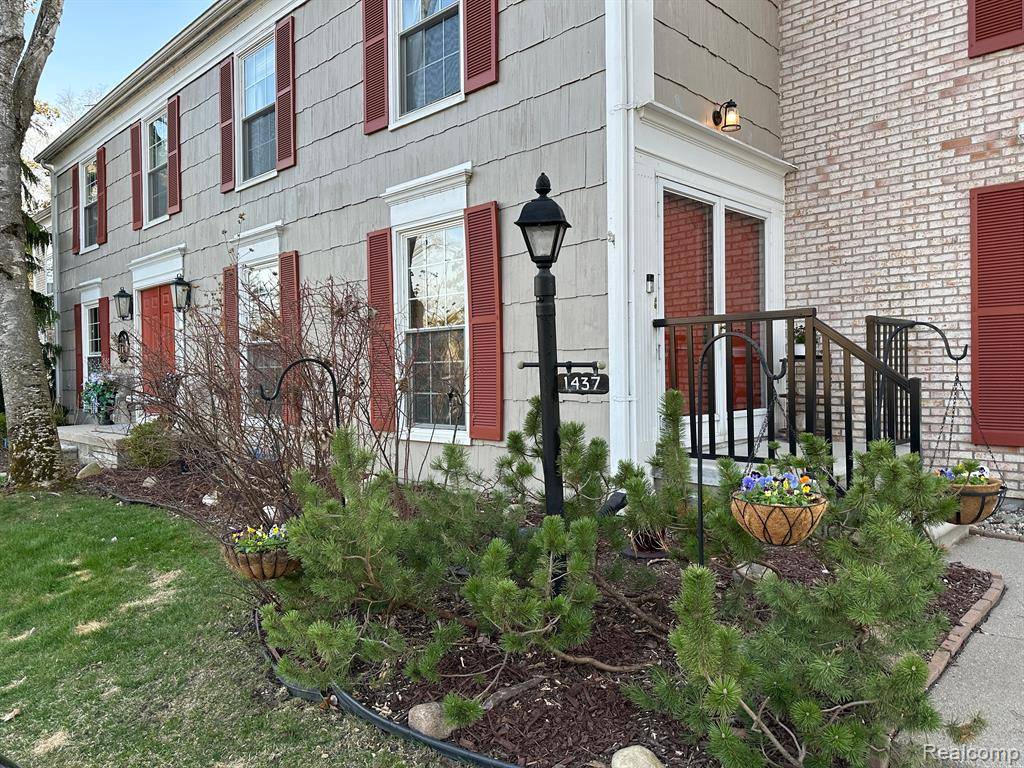 Rochester Hills, MI 48306,1437 Lantern Lane