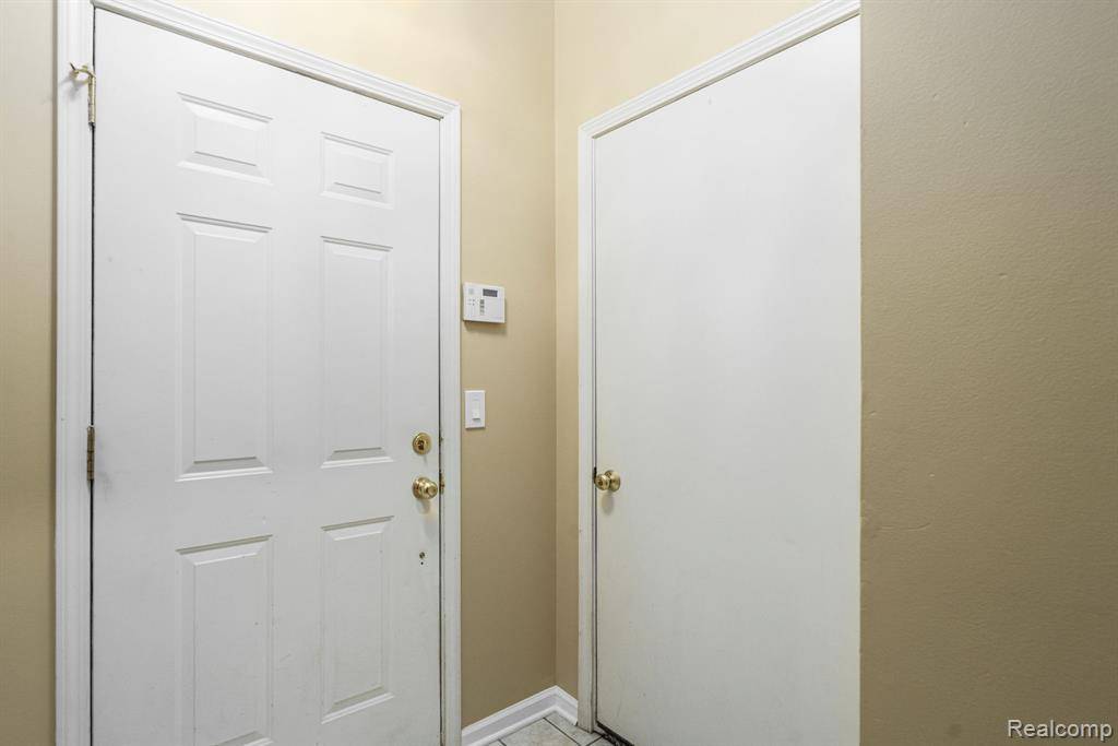 Commerce Twp, MI 48390,5200 ADDINGTON Drive 5 49