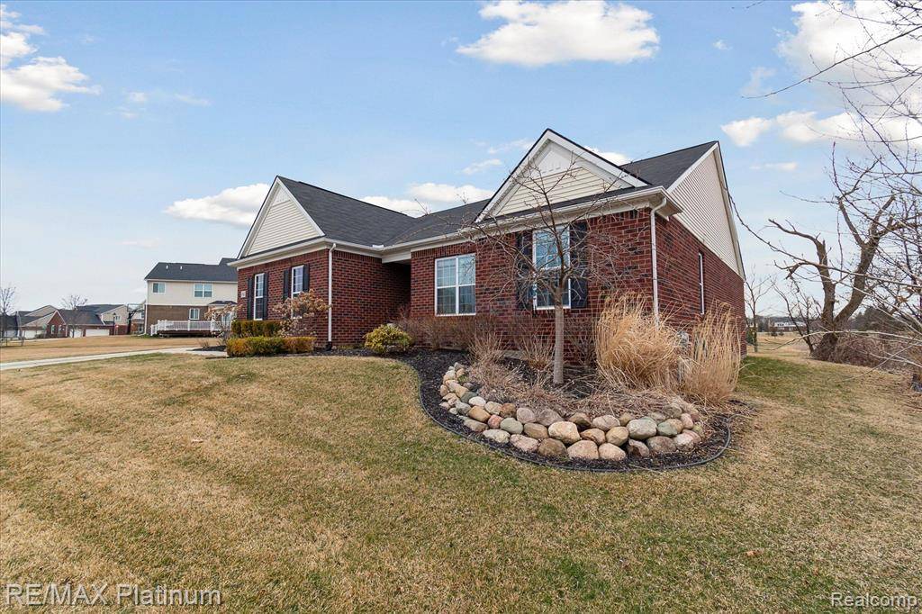 Lyon Twp, MI 48178,61082 SHAYA Boulevard