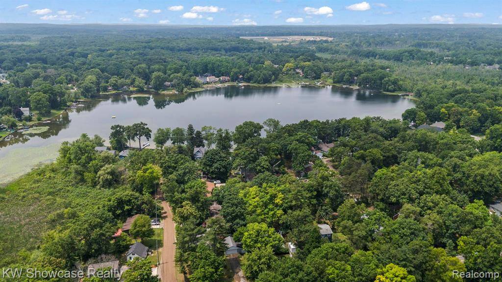 Commerce Twp, MI 48382,140 STARLING Street