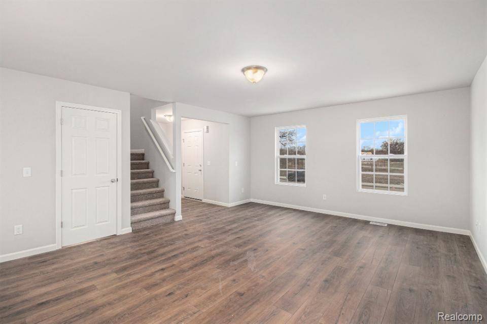 Tecumseh, MI 49286,733 LONE OAK Way