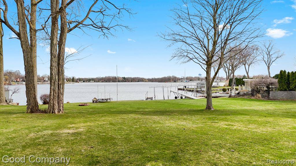 Waterford Twp, MI 48346,3501 MANN Road