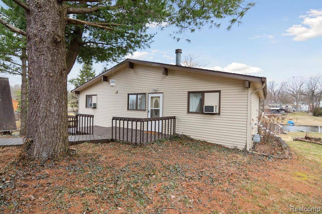 Hanover Twp, MI 49246,231 PINE HILL LAKE Drive