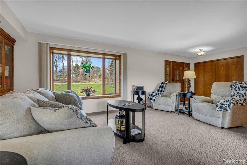 Lyon Twp, MI 48178,25060 MILFORD Road
