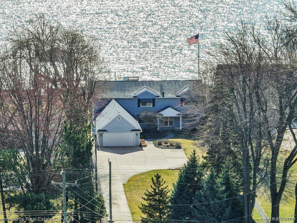 St. Clair Shores, MI 48082,32830 JEFFERSON Avenue
