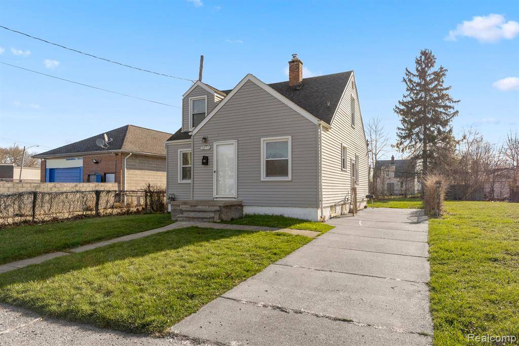 Detroit, MI 48228,8690 TRINITY Street