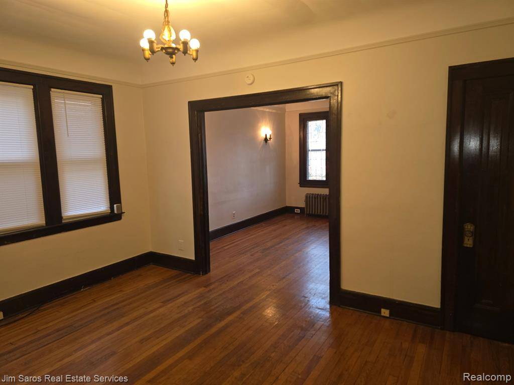 Grosse Pointe Park, MI 48230,843 Beaconsfield 1N