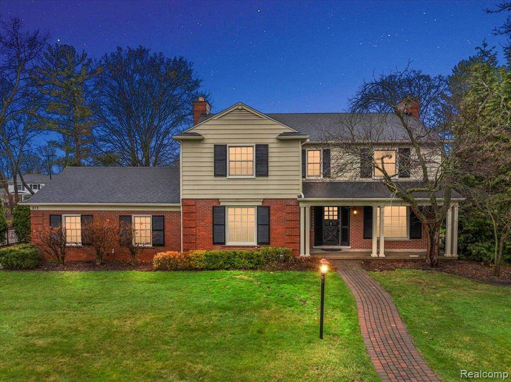 Bloomfield Twp, MI 48301,215 CHEWTON Road