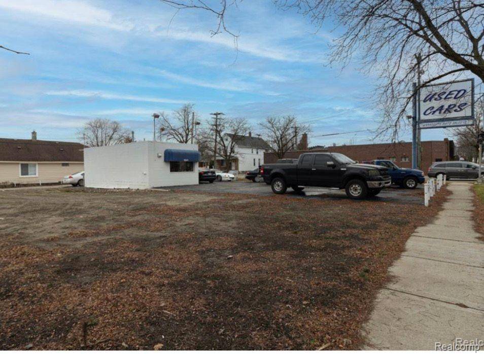 Wyandotte, MI 48192,1641 EUREKA Road