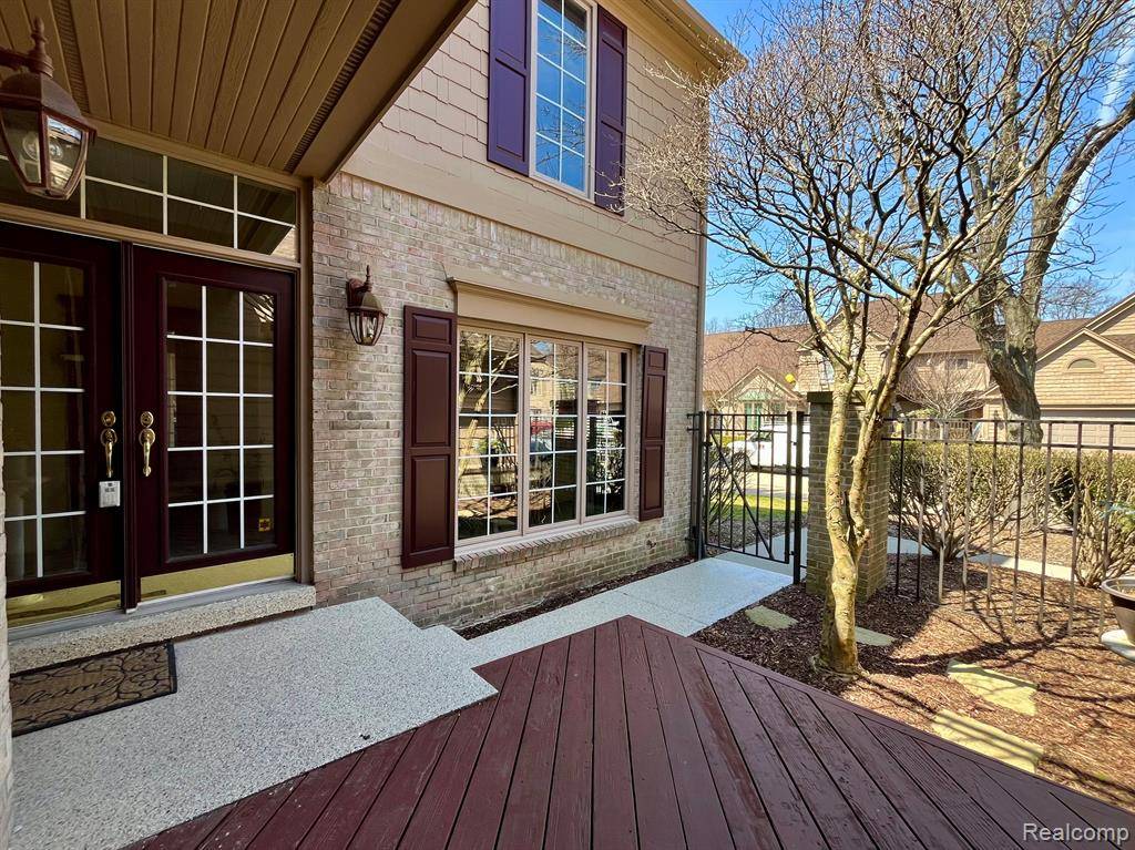 Bloomfield Twp, MI 48304,536 CAMBRIDGE Way