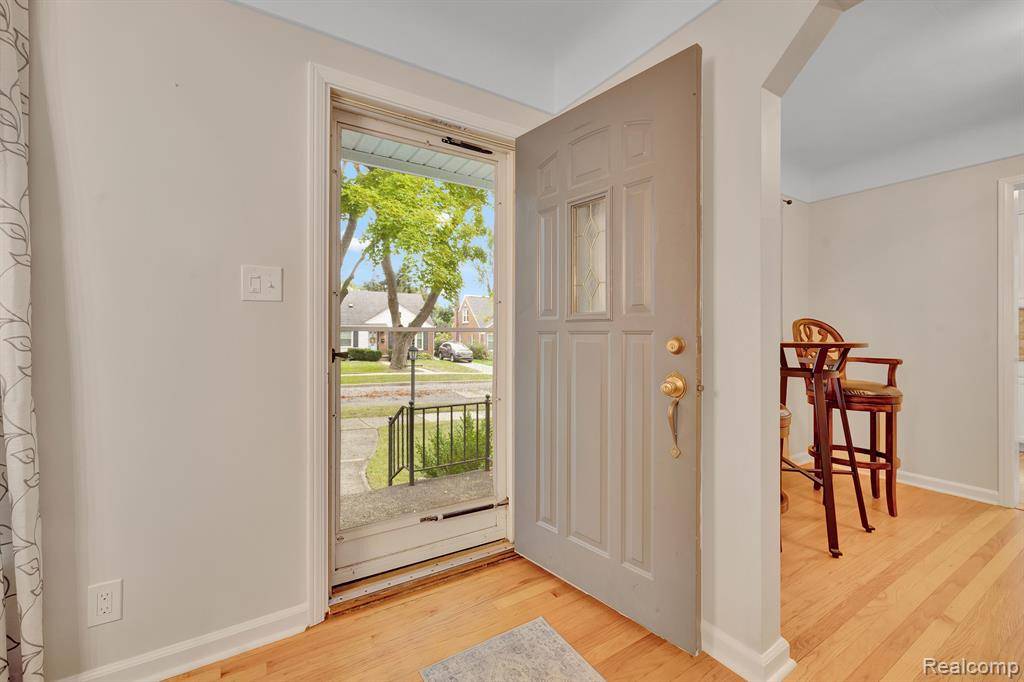 Royal Oak, MI 48073,4423 Groveland Avenue