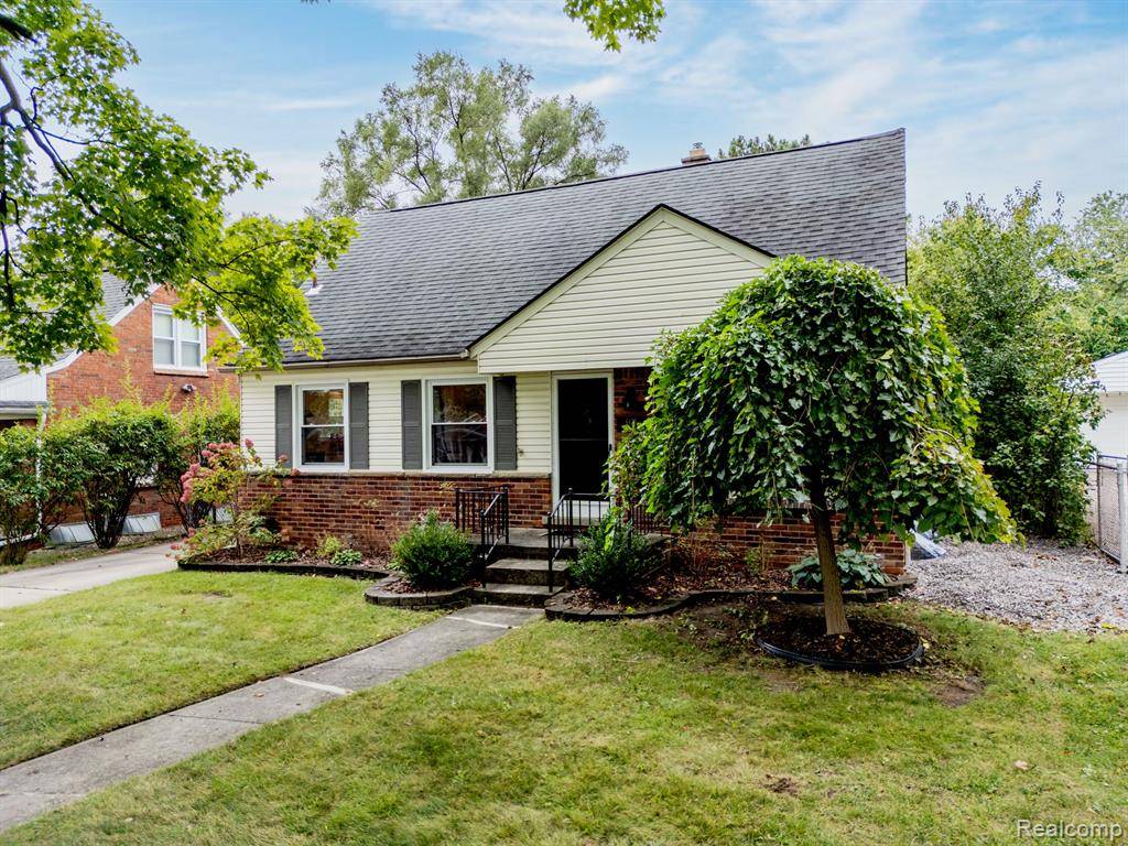 Royal Oak, MI 48073,4423 Groveland Avenue