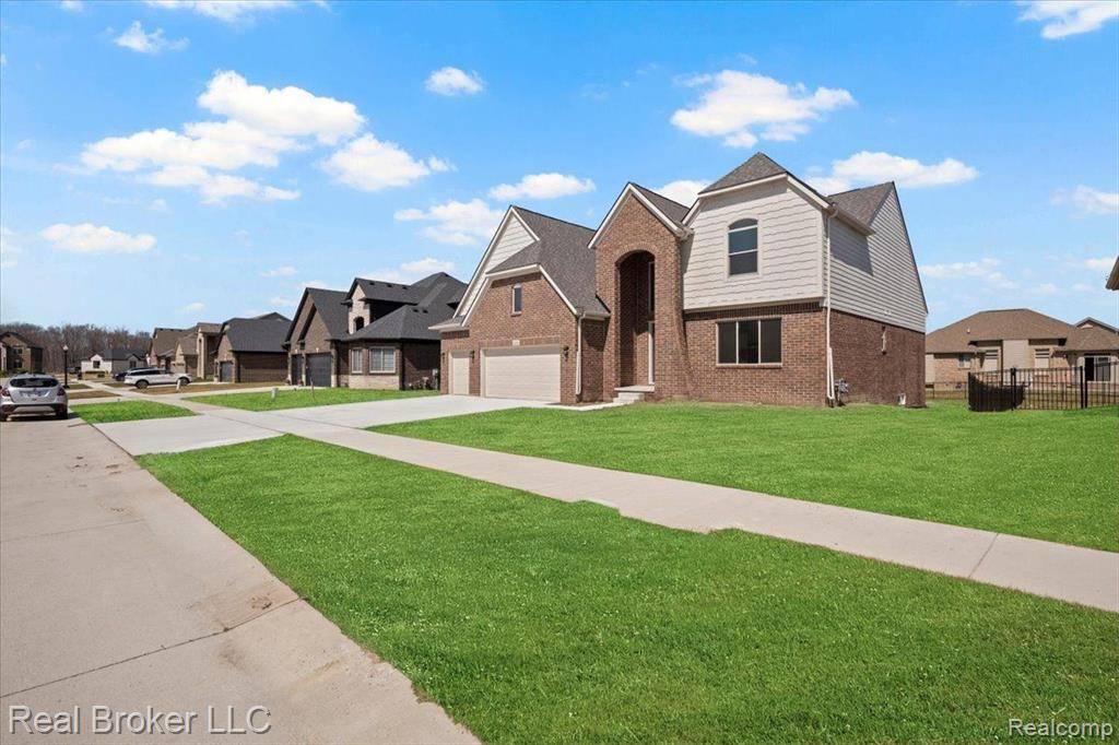 Macomb Twp, MI 48042,24599 BROOKSHIRE Drive