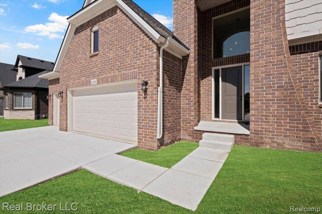 Macomb Twp, MI 48042,24599 BROOKSHIRE Drive