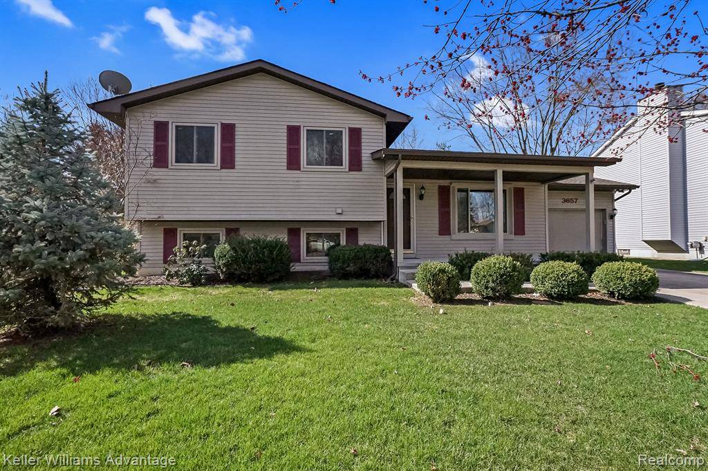 Wixom, MI 48393,3657 Loon Lake Road