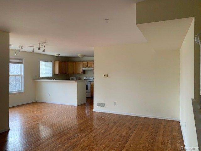 Ann Arbor, MI 48105,2960 BARCLAY WAY