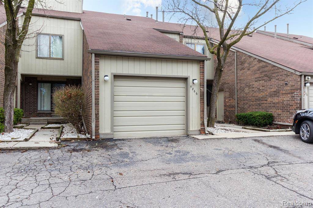 West Bloomfield Twp, MI 48322,5866 VASSAR