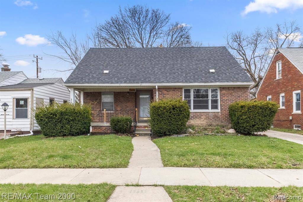 Eastpointe, MI 48021,15655 SEMRAU Avenue