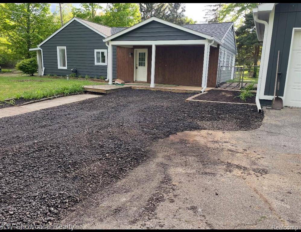 White Lake Twp, MI 48386,9884 CEDAR ISLAND Road