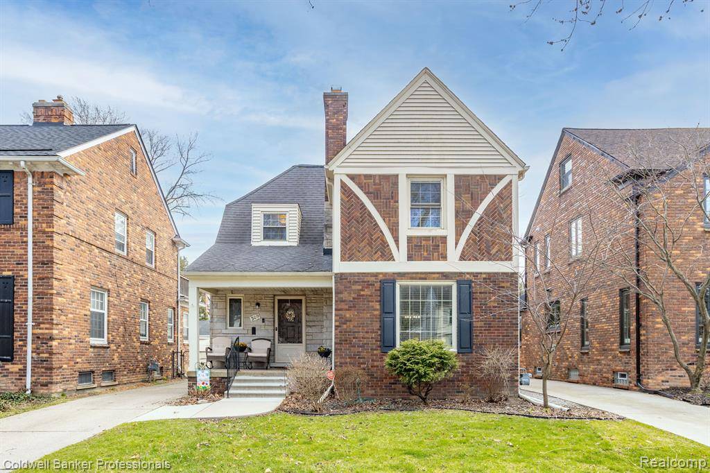 Grosse Pointe Farms, MI 48236,309 Merriweather Road