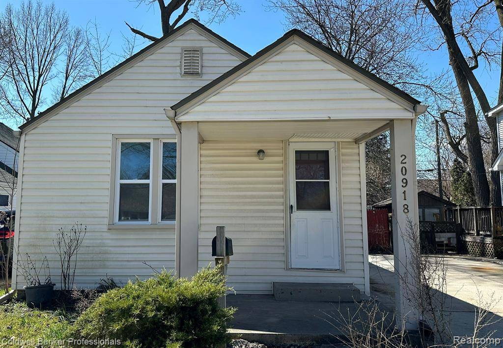 Harper Woods, MI 48225,20918 Hollywood Street
