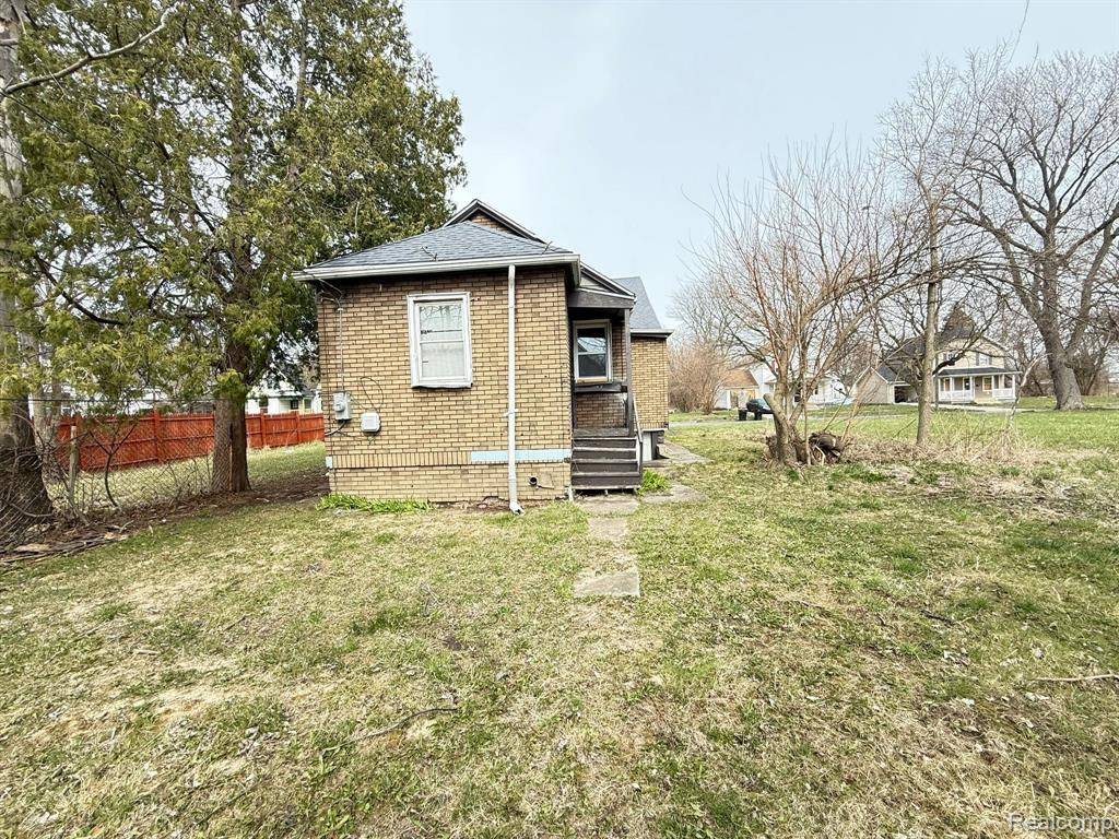 Detroit, MI 48214,3789 MONTCLAIR Street