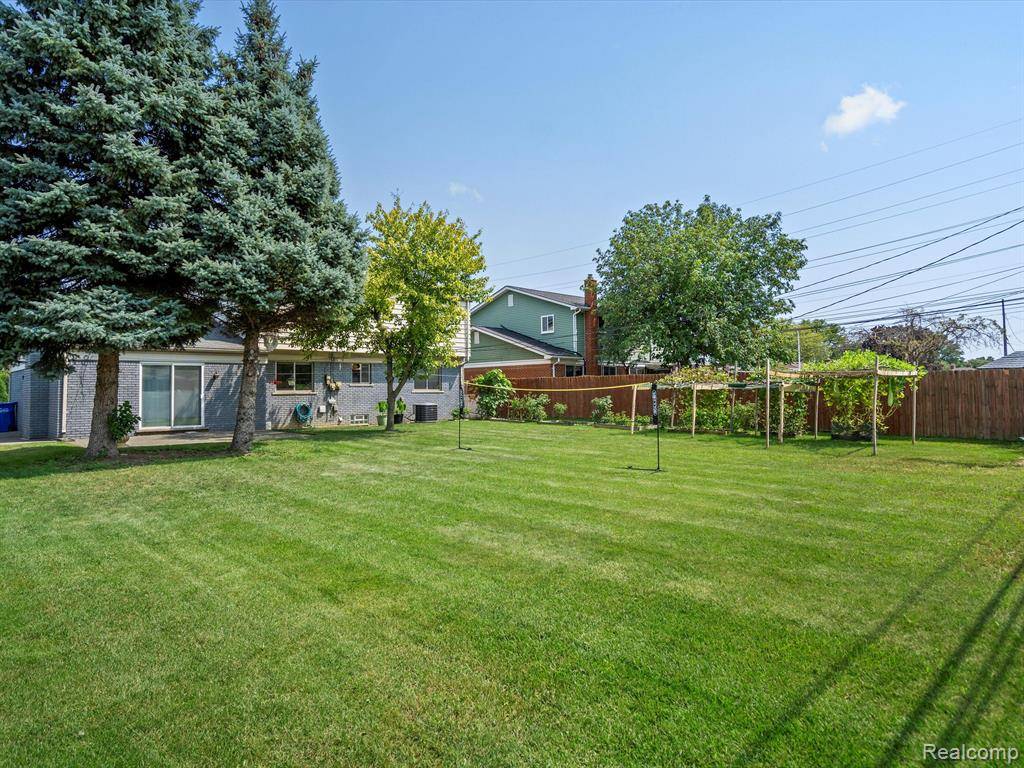 Warren, MI 48093,29027 GILBERT Drive