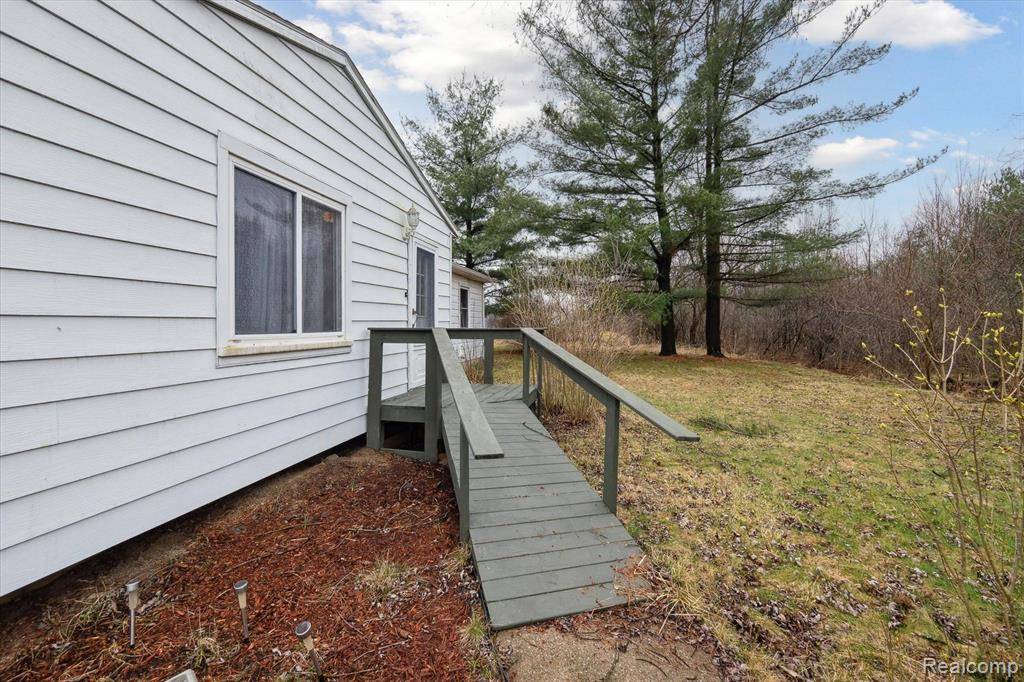 Flint Twp, MI 48532,1425 HENSON Lane