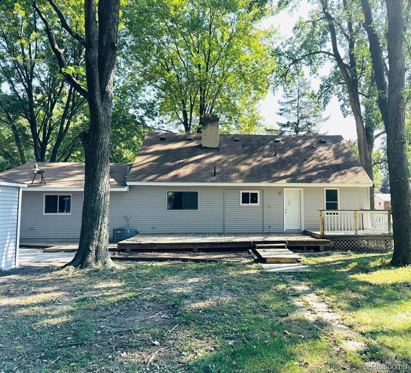Warren, MI 48093,27585 GILBERT Drive