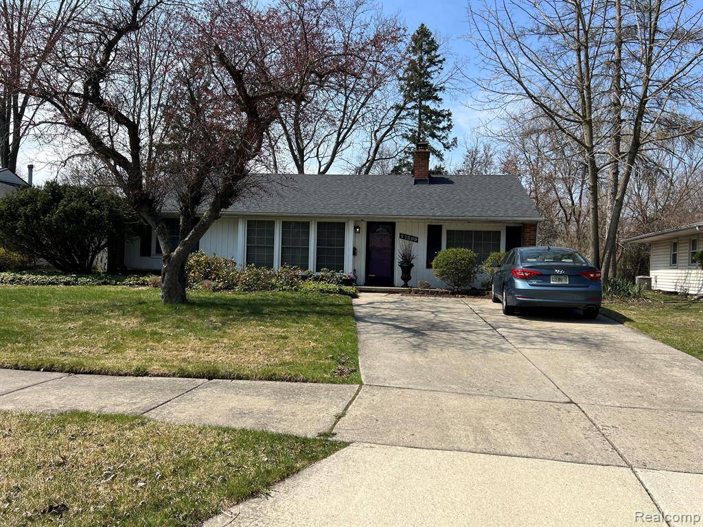 Southfield, MI 48076,27299 RED LEAF Lane