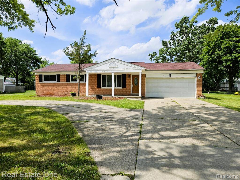 Farmington Hills, MI 48336,27996 W 11 MILE Road
