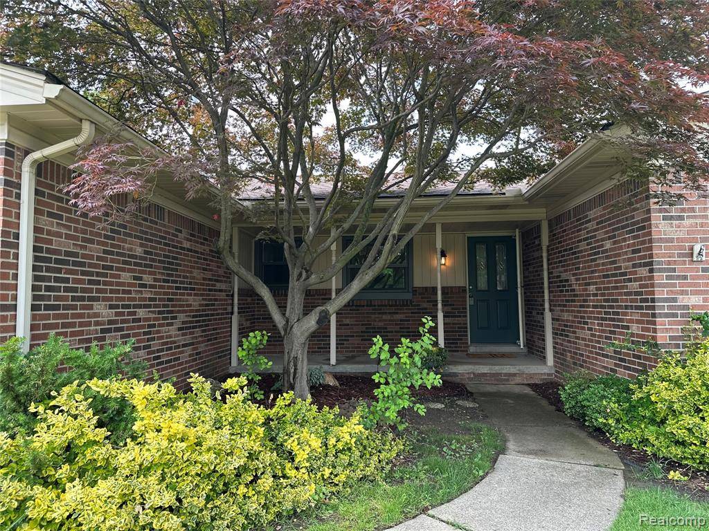 Northville Twp, MI 48168,17018 WHITE HAVEN Drive