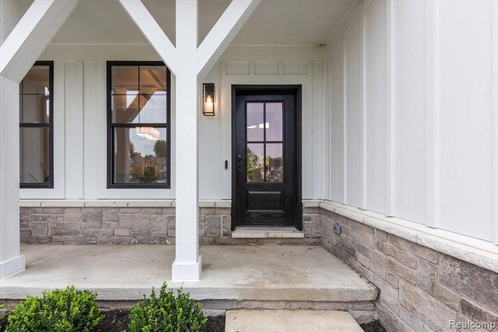 Canton Twp, MI 48187,50272 Hedgewood Drive