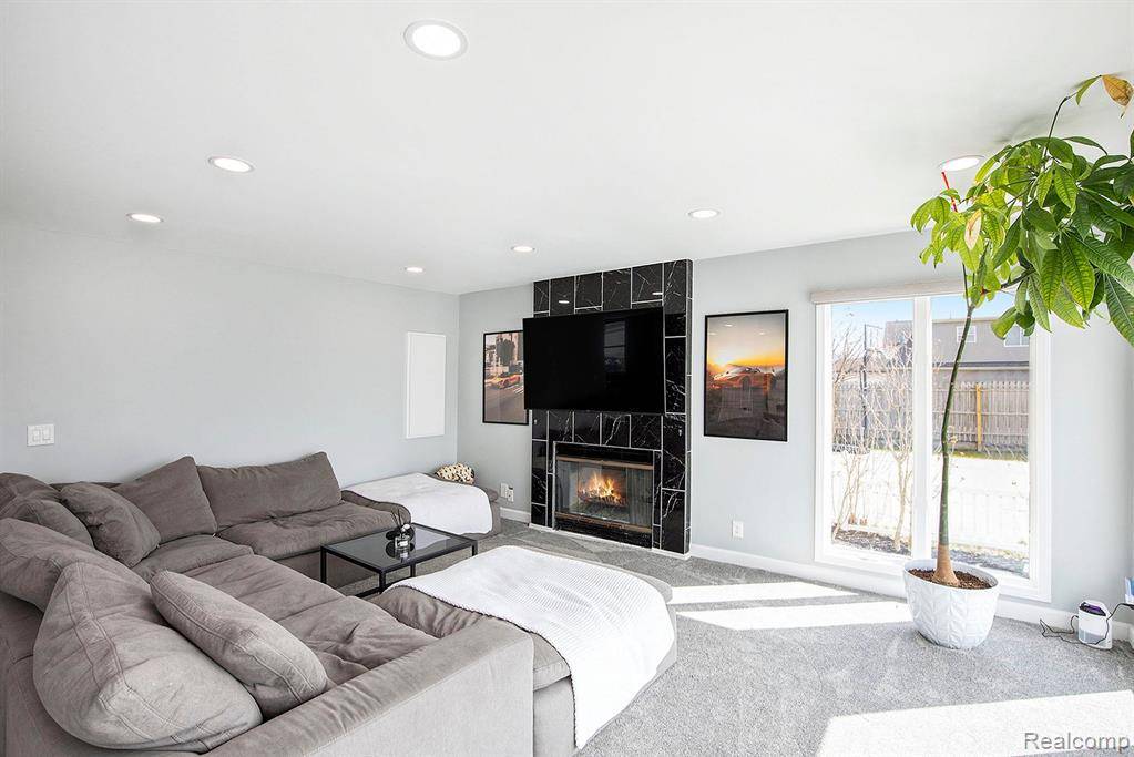 Ira Twp, MI 48023,9861 DIXIE