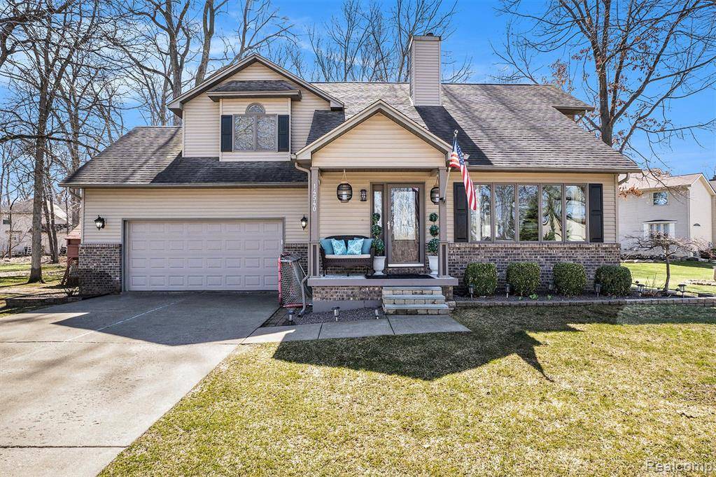 Fenton, MI 48430,14540 BLUE HERON Drive