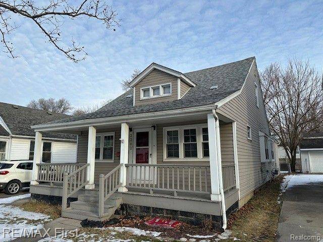 Grosse Pointe Woods, MI 48236,2202 HOLLYWOOD Avenue