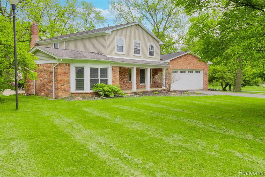 Farmington Hills, MI 48336,25716 RIDGEWOOD Drive