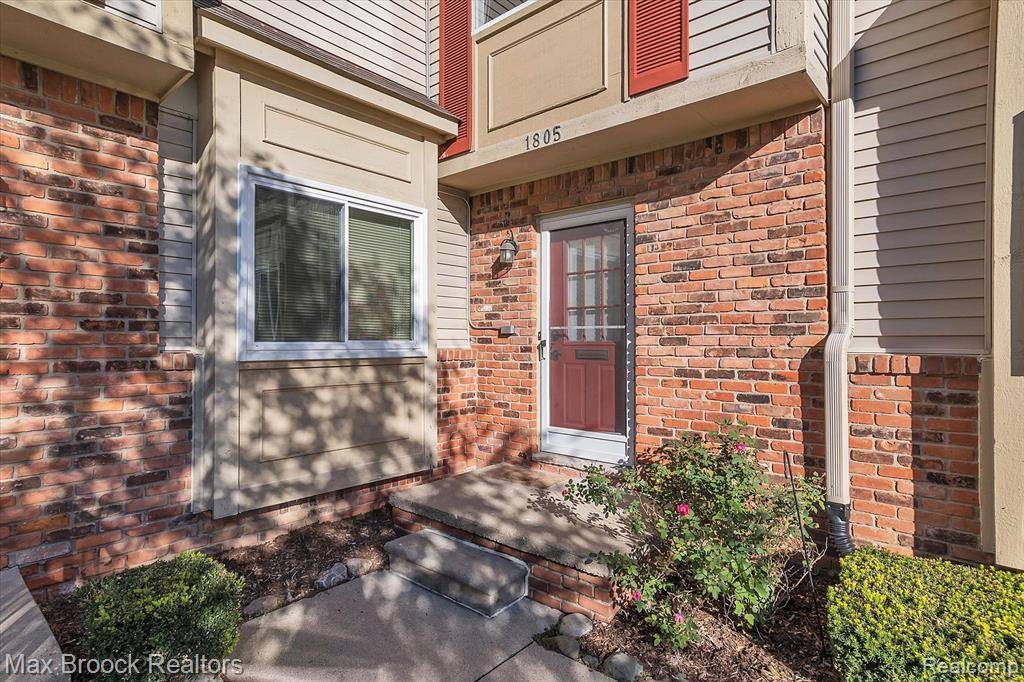 Royal Oak, MI 48073,1805 TORQUAY Avenue