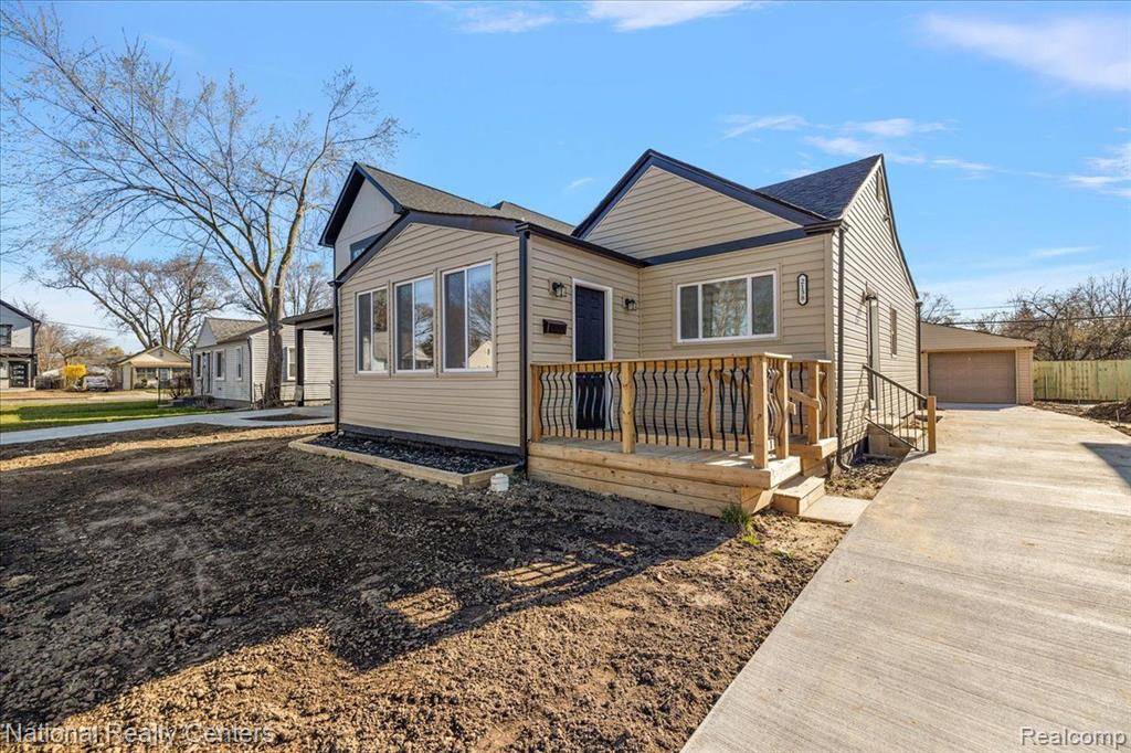 Ferndale, MI 48220,2138 ALMONT Street