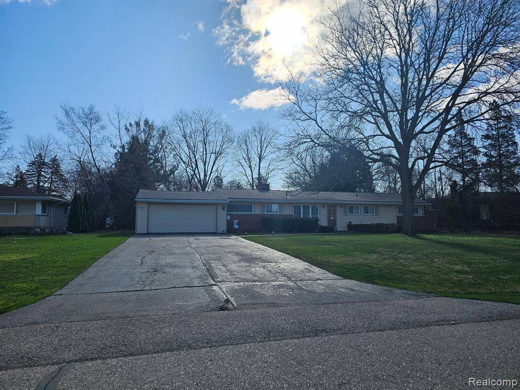Farmington Hills, MI 48334,32280 QUEENSBORO Street E