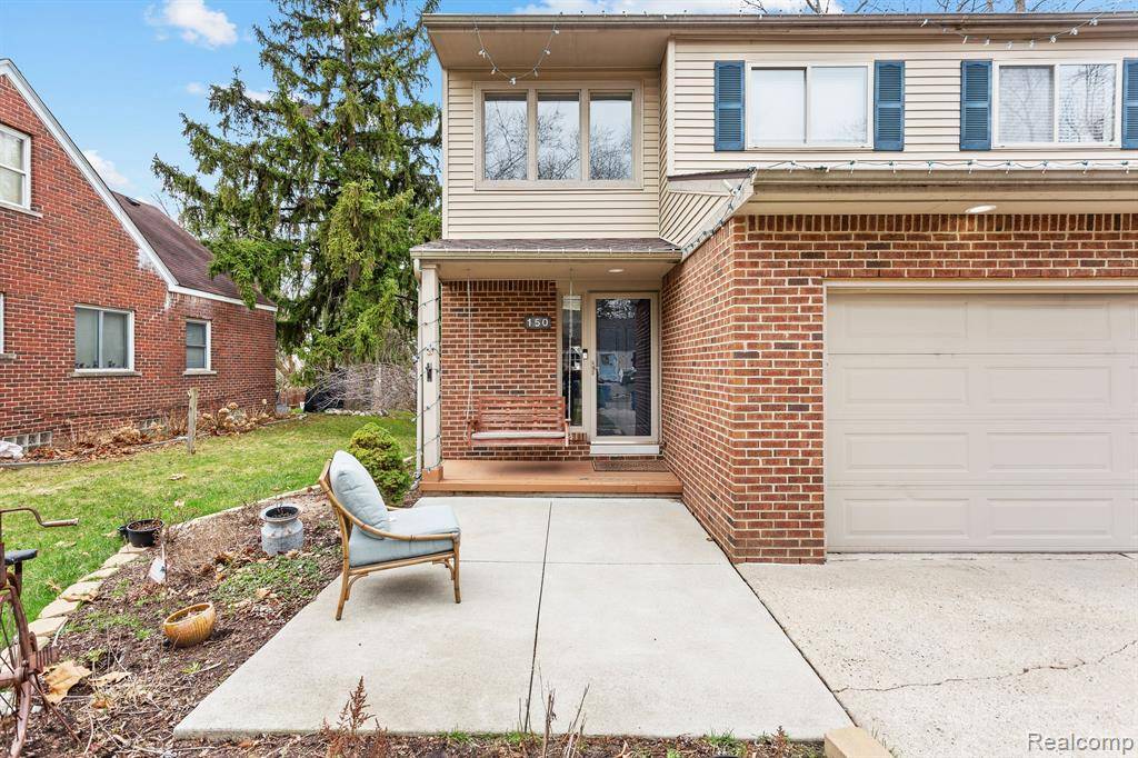 Waterford Twp, MI 48328,150 EXMOOR Road