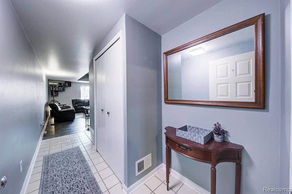 Plymouth Twp, MI 48170,11723 SYCAMORE Drive