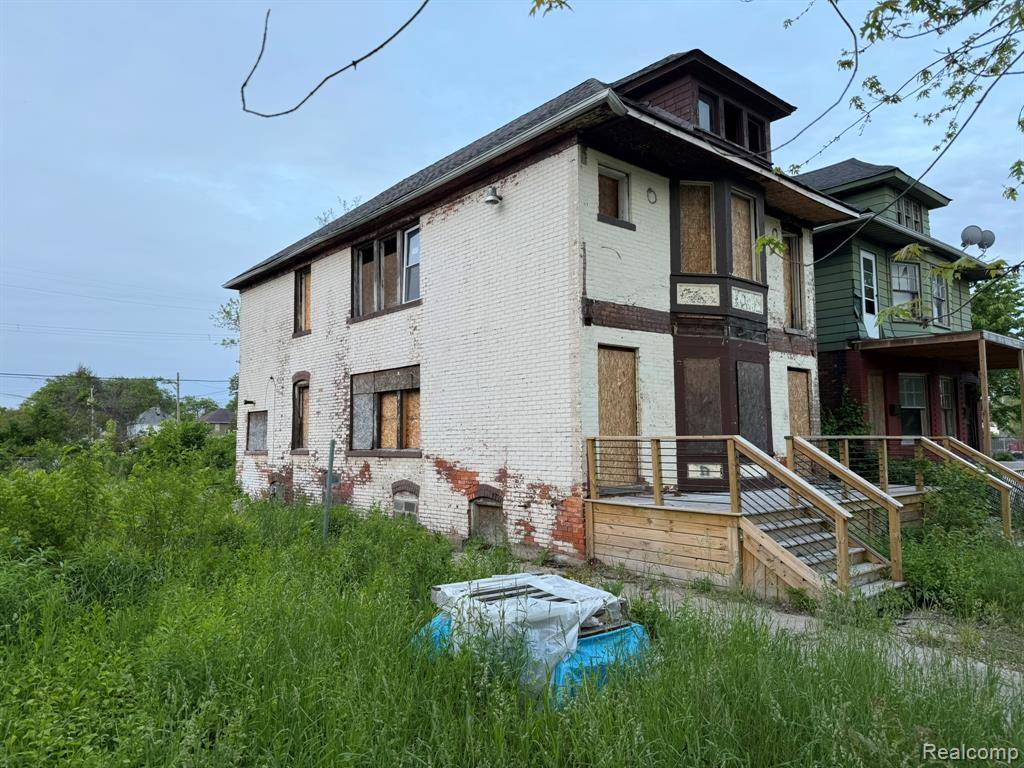 Detroit, MI 48202,540 LEICESTER