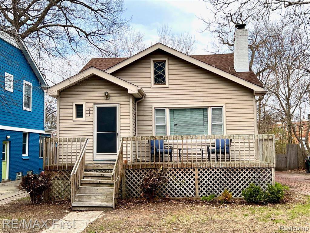 Ferndale, MI 48220,212 W LEWISTON Avenue