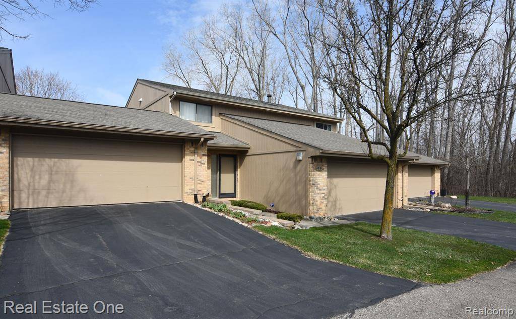 Waterford Twp, MI 48329,4361 S MEADOW Drive S 47